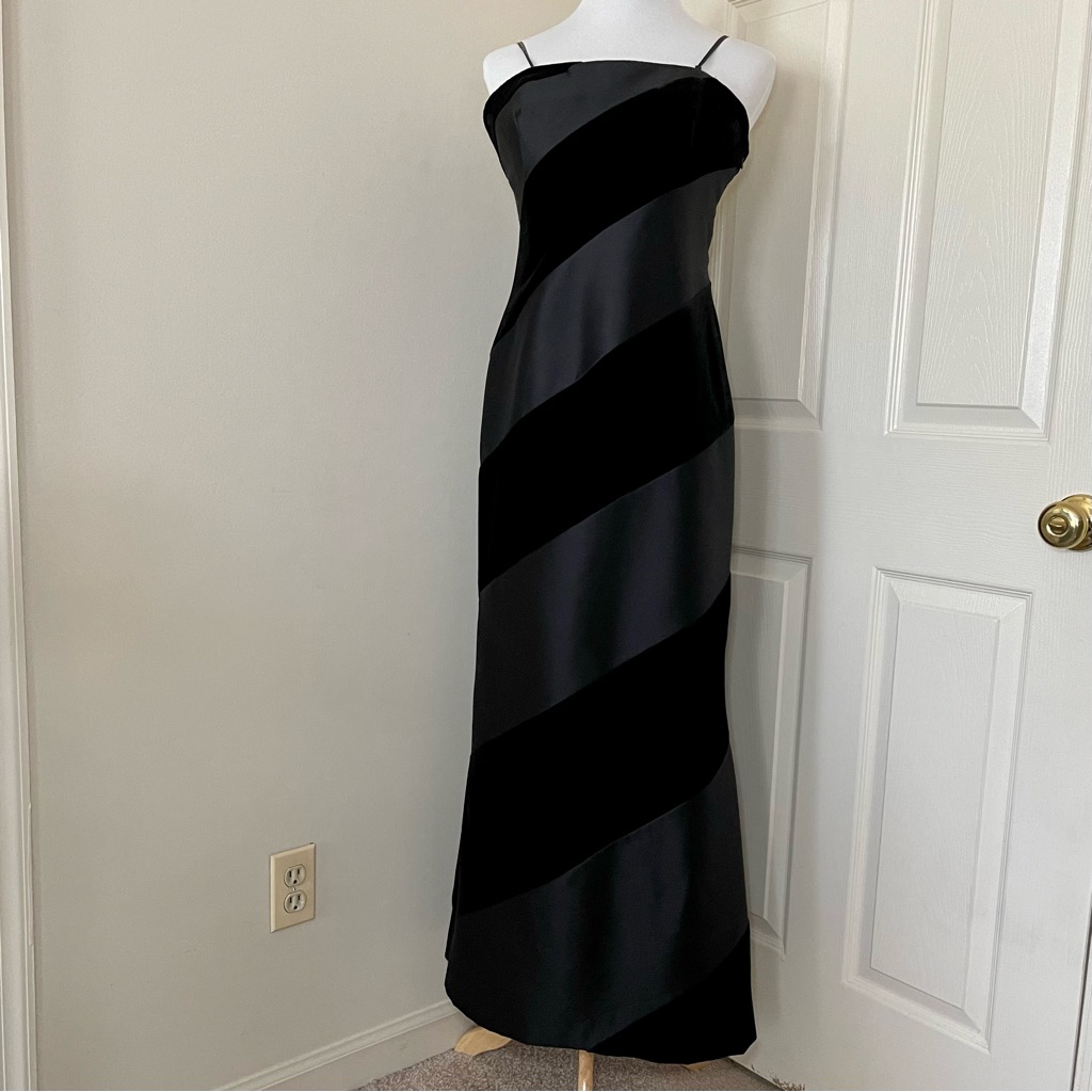 Chetta B Satin And Velvet Strapless Gown Size 12